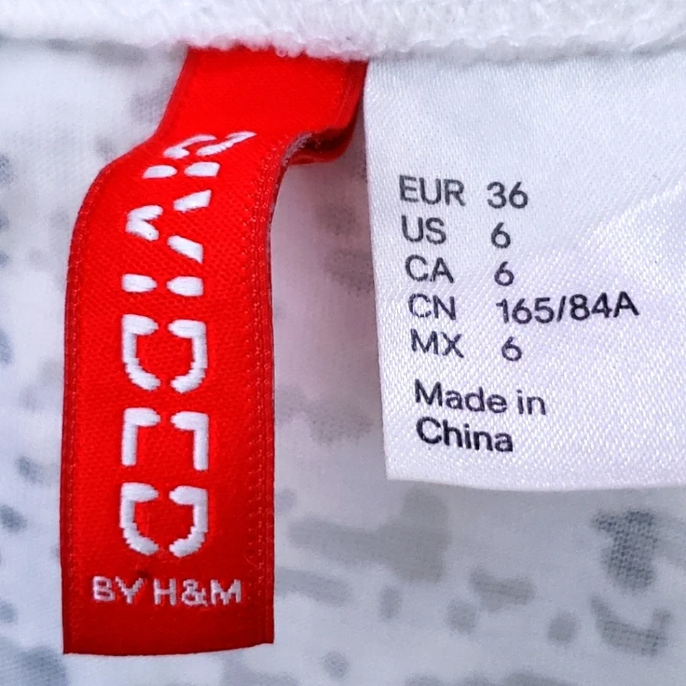 H&M  White Short Top With Peace Logo - Picture 5 of 8